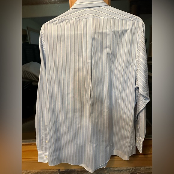 Brooks brothers 346 dress shirt, all cotton. Size 17-4/5. - Picture 3 of 5